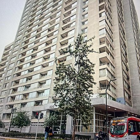 Cerca Movistar Arena Y A Pasos Del Metro Universidad De Chile Con Estacionamiento Santiago de Chile Exteriör bild
