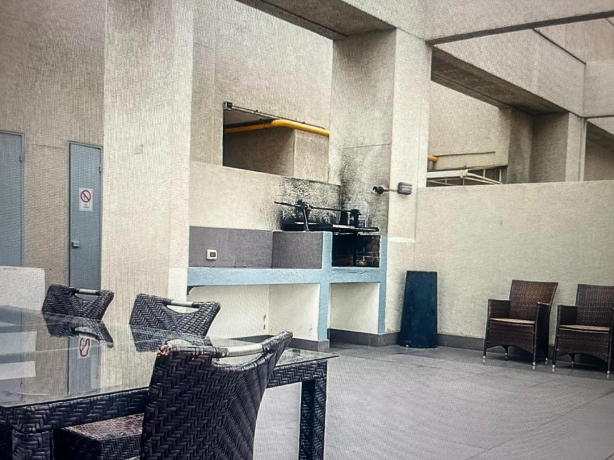 Cerca Movistar Arena Y A Pasos Del Metro Universidad De Chile Con Estacionamiento Santiago de Chile Exteriör bild